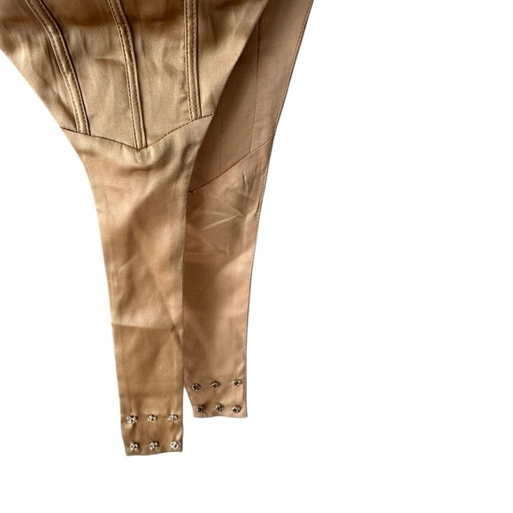 Retrofete Rozik Silk Off Shoulder Bodysuit Nude M - Picture 5 of 8